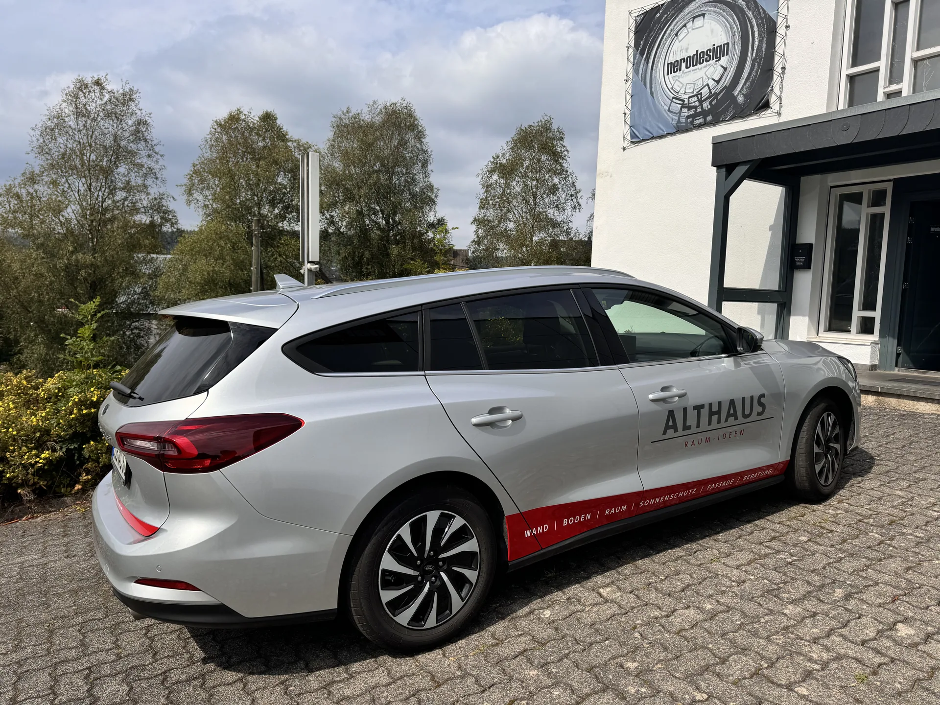 Fahrzeugbeschriftung für Althaus, umgesetzt von Nerodesign – Ansicht 4