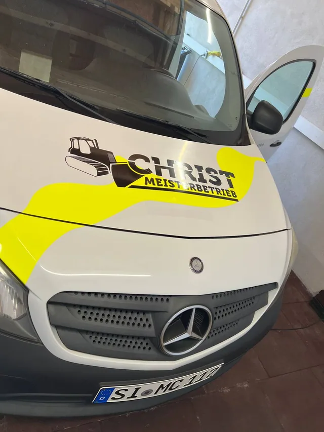 Fahrzeugbeschriftung für CHRIST MEISTERBETRIEB, umgesetzt von Nerodesign – Ansicht 3