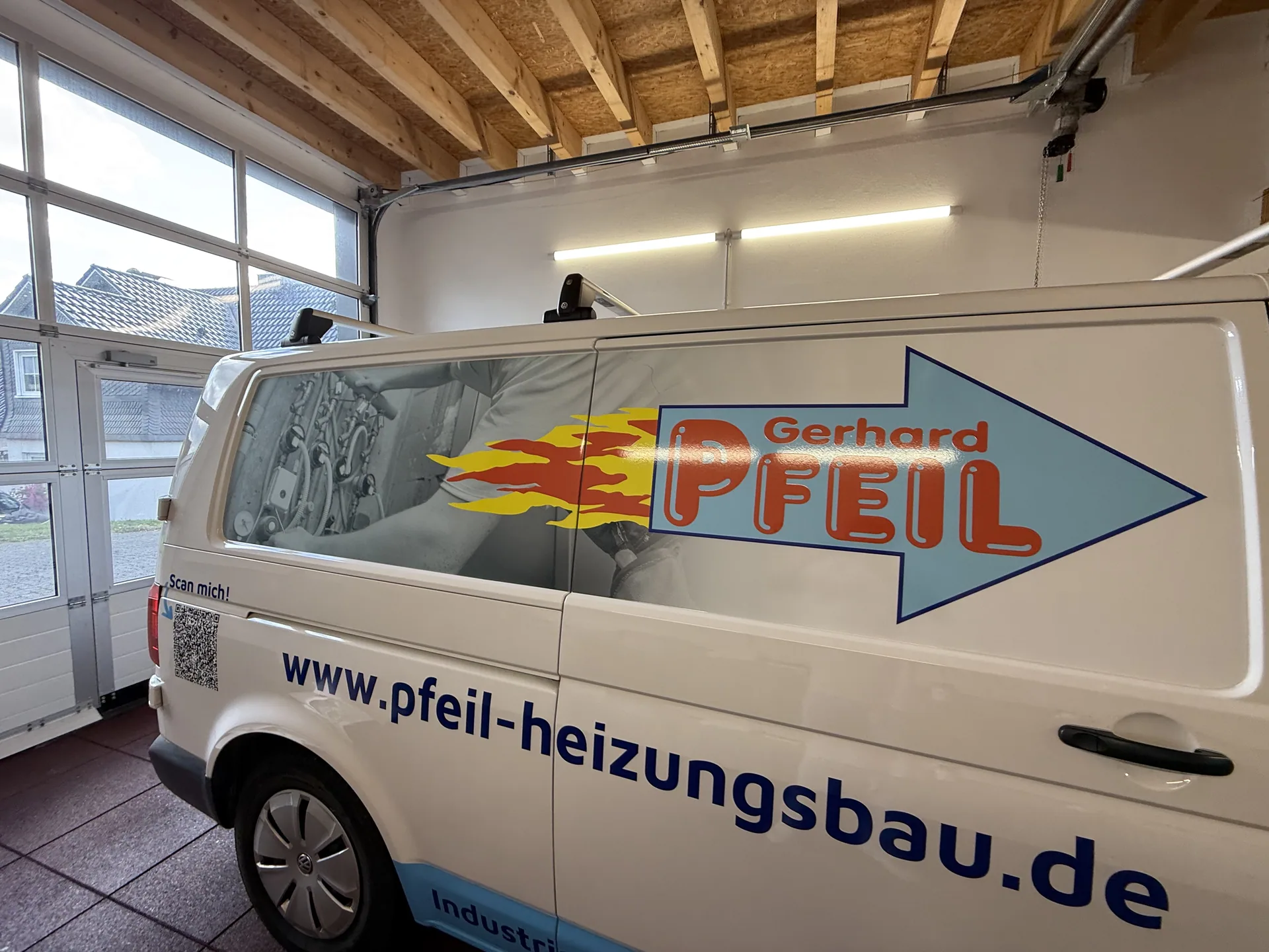 Fahrzeugbeschriftung für Gerhard Pfeil GmbH & Co. KG, umgesetzt von Nerodesign – Ansicht 3