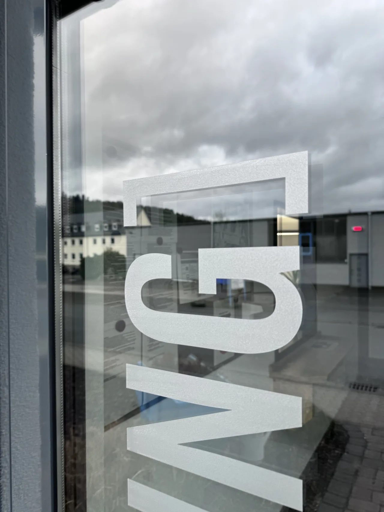 Werbeinstallation und Montage von Nerodesign – AST, Ansicht 3